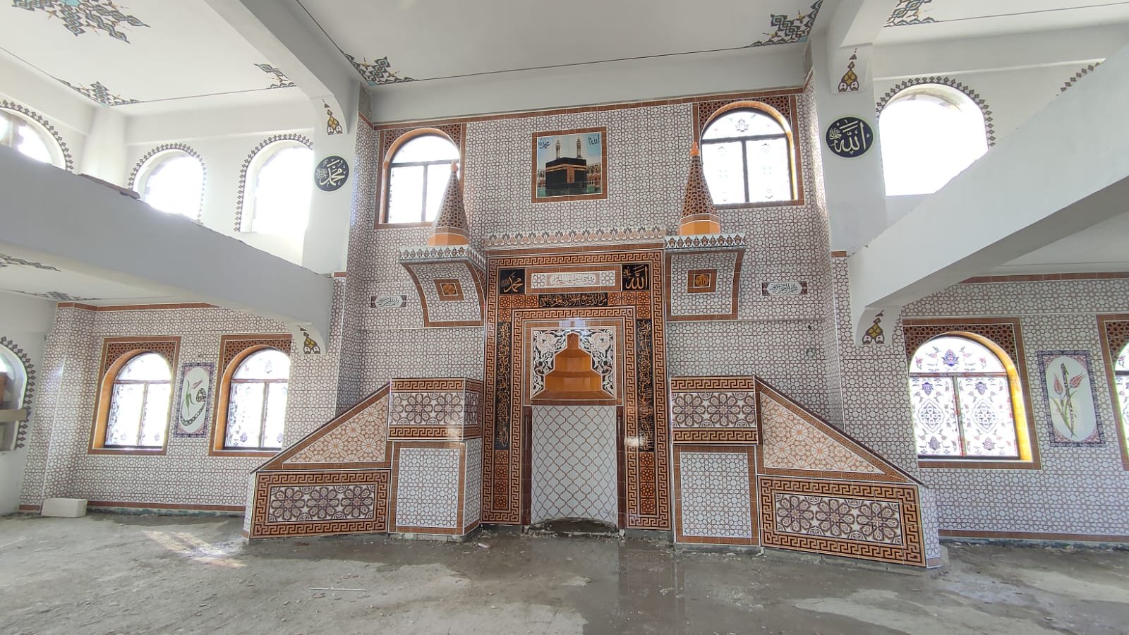 Cami iç geniş görünüm